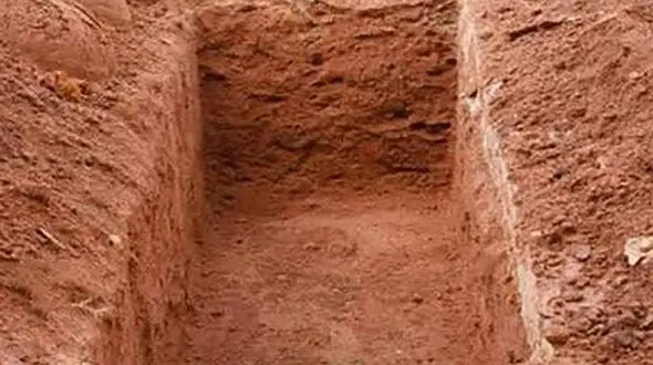 جسد دختر جوان را از داخل قبر دزدیدند + علت عجیب