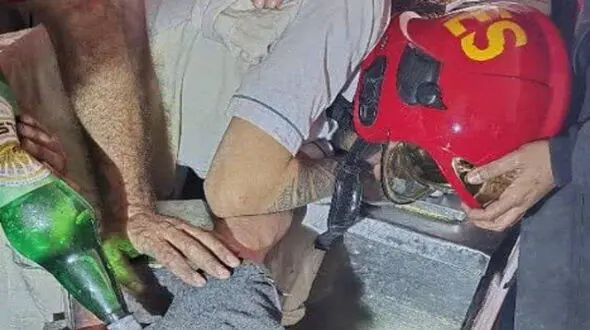 نجات دست کارگر ۱۸ ساله از چرخ گوشت صنعتی