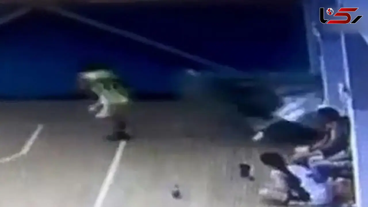 فرار معجزه آسای بازیکن بسکتبال از مرگ+عکس