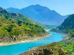 دشت سوسن ایذه؛ بهشتی پنهان در 37 کیلومتری ایذه / فیلم و عکس