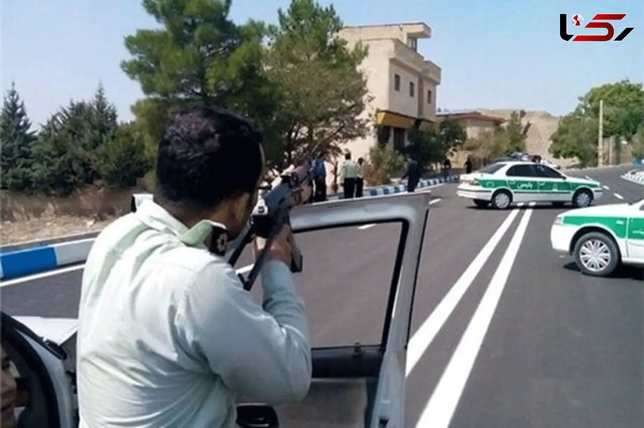 سارقان خودرو با شلیک دقیق پلیس زمینگیر شدند