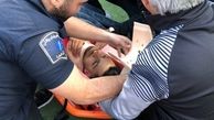 مدافع پرسپولیس مصدوم شد/ انتقال پورعلی گنجی با آمبولانس+فیلم