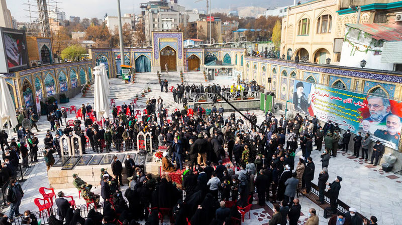 تصاویر دفن شهید محسن فخری زاده