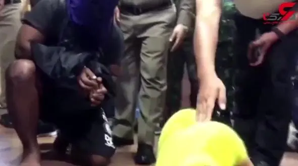 فیلم لحظه بازسازی چگونگی قتل زن جوان در خیابان / مرد خارجی اعتراف کرد