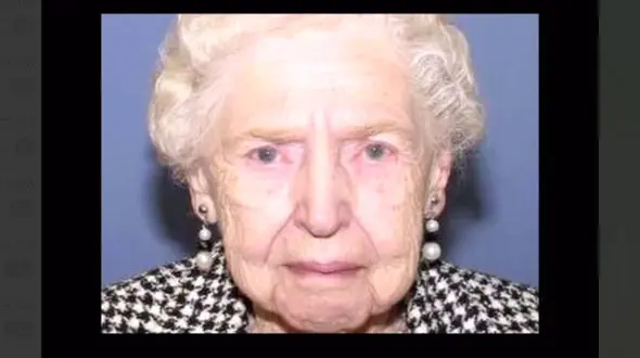 قتل بی رحمانه پیرزن 98 ساله در خانه اش / جسدش مورد آزار اذیت قرار گرفته بود!