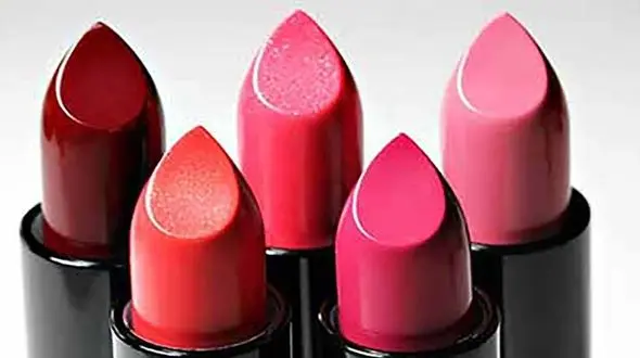 دومینو با رژ لب + فیلم