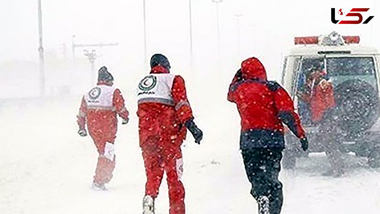 امدادرسانی به ۱۴۷ خودرو گرفتار در برف و کولاک لرستان