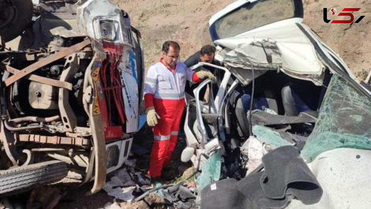 برخورد مرگبار 206 با مینی بوس در زنجان/ 15 نفر راهی بیمارستان شدند