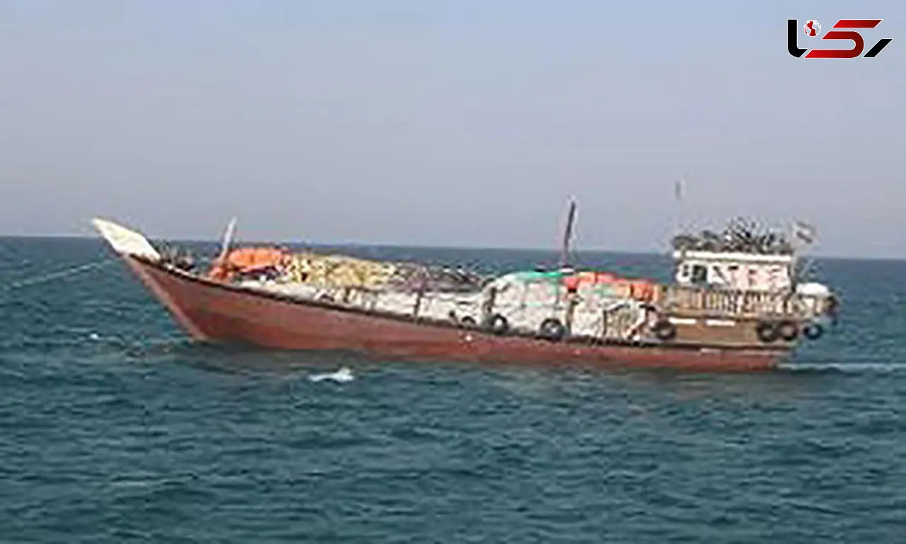 توقیف ۲ شناور حامل بیش از ۴ میلیارد کالای قاچاق