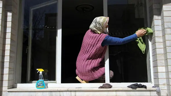 مرگ تلخ خانم نظافتچی جوان در سقوط از نردهای ساختمان + جزییات