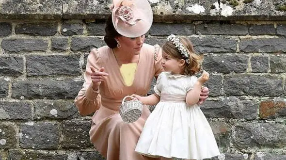 لباس زیبای کیت میدلتون درمراسم عروسی خواهرش +تصاویر  