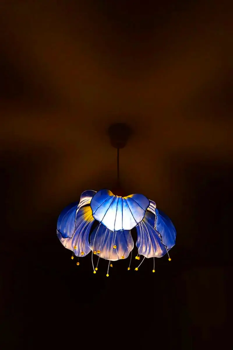 عکس از  لوستر و چراغ آویز طرح گل