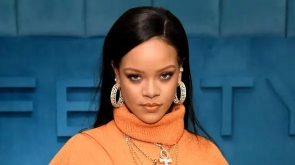 عکس/ رونمایی از جواهرات خاص و لاکچری ریحانا با اصالت ایرانی/ قدرت و شکوه ایرانی ها با این جواهرات نمایان میشه...! 