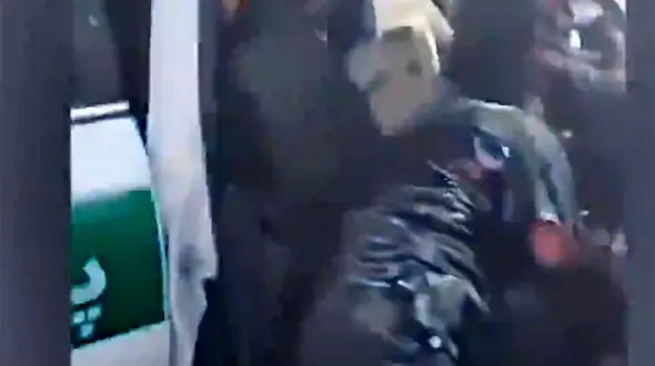 فیلم جدید از حمله خونین به ماموران پلیس در کرج / ببینید