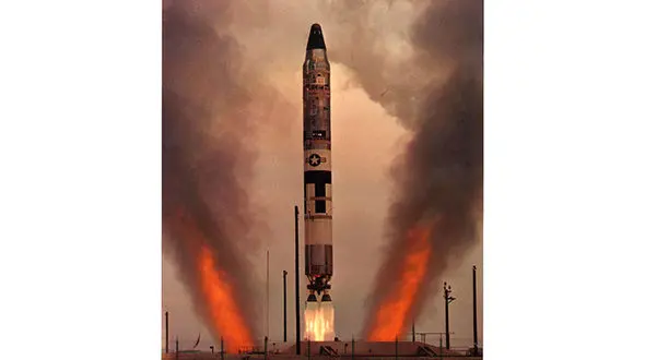 واشنگتن یک موشک بالستیک با قابلیت حمل کلاهک‌ هسته‌ای آزمایش کرد