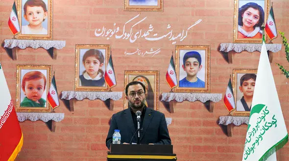 رئیس کانون پرورش فکری کودکان و نوجوانان: قلم شاعران، صدای شهدای کودک و نوجوان است