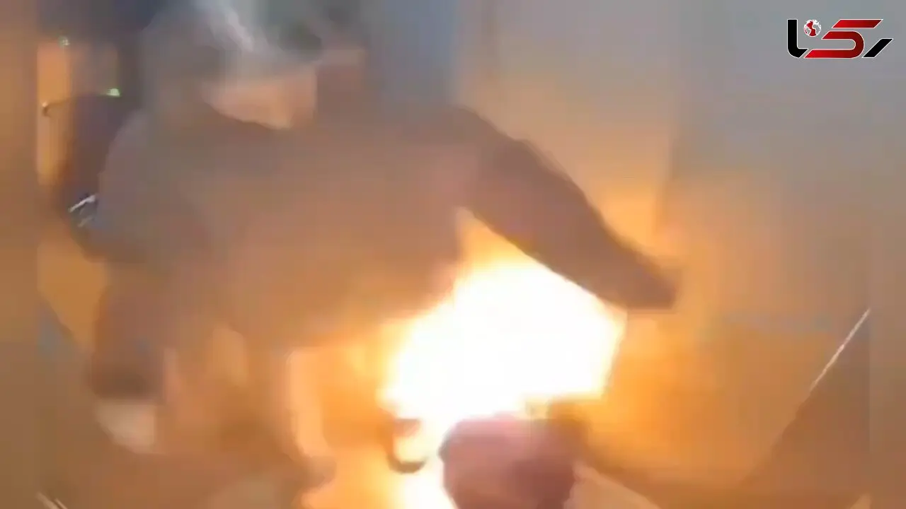 فیلم لحظه انفجار پاوربانک دختر جوان در آسانسور