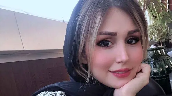 درخشش همسر شاهرخ استخری با لباس زمستانی ! + عکس سپیده بزمی پور