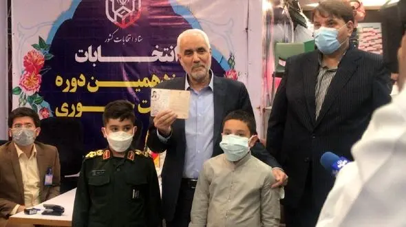 محسن مهرعلیزاده در انتخابات 1400 ثبت نام کرد + فیلم