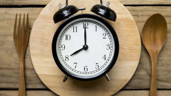 چه زمانی برای خوردن شام مناسب است؟