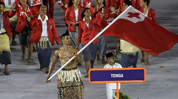 تنها ورزشکار کشور تونگا چه‌کاره است؟+تصاویر