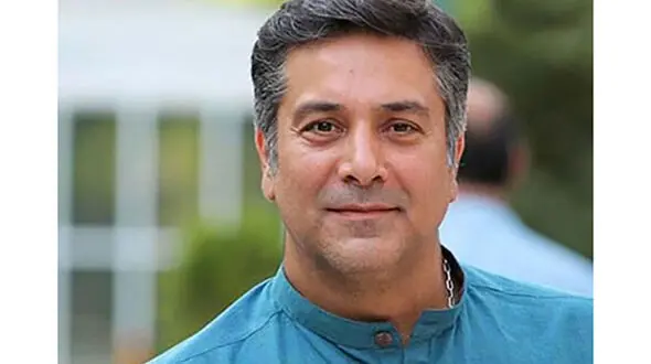بازیگر خوش صدا و معروف گفت: دلم می خواهد بازی کنم اما پیشنهادی ندارم