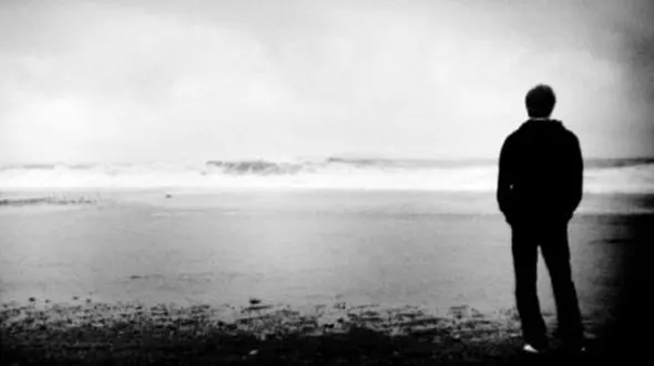 مرد وقتی از شکایت همسرش مطلع شد، خود را حلق آویز کرد