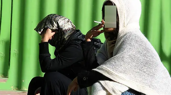 چگونه با دختران معتاد به مواد مخدر برخورد کنیم؟ طرد دختران معتاد راه چاره نیست