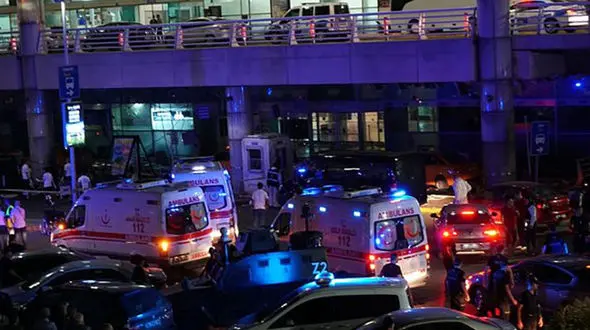 مسافران ایرانی چگونه پس از انفجار از استانبول به تهران بازگشتند+فیلم و عکس