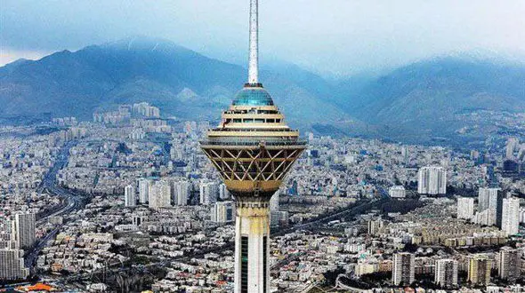 دیپلمات جوان در یک قدمى مجموعه برج میلاد تهران