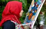 فیلم نقاشی های شگفت انگیز دختر کاشانی که بدون دست نقاشی می‌کند/ آسیب نخاعی مانع نبود فضه ریاضی مقدم حماسه ساخت