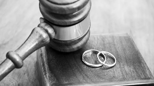 پسرنوجوان  در دادگاه به دنبال چکش قاضی بود! + جزییات