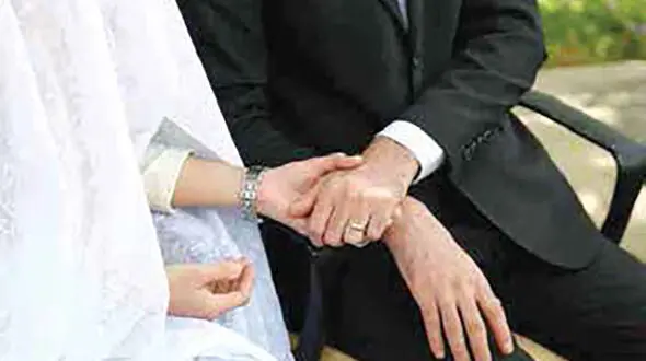 این عروس سفید پوش را می شناسید ؟! / عروس خانم 21 سال بعد پیدا شد ! + عکس