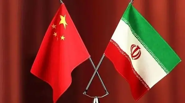وزیر خارجه چین در تماس با عراقچی: حامی ایران هستیم
