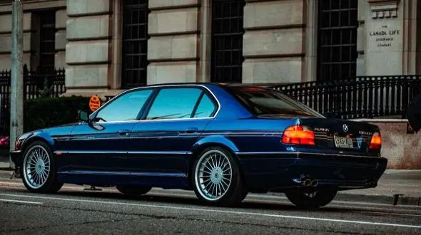 بررسی BMW آلپینا B12 مدل 1998؛ قدرت آلمانی و حس نوستالژی + عکس