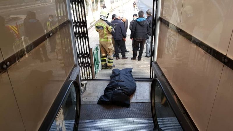 اولین عکس از جنازه زن تهرانی در بزرگراه شهید نواب 