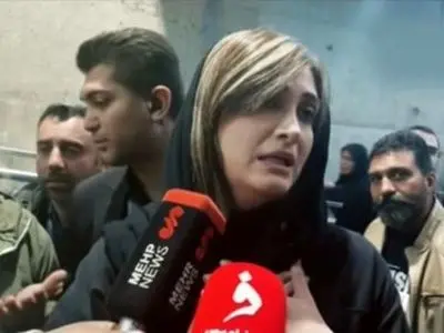 فیلم / گریه های الناز ملک در جشنواره 44 فیلم فجر  / من خودم عزادارم عزیزم رو از دست دادم اما اومدم جشنواره