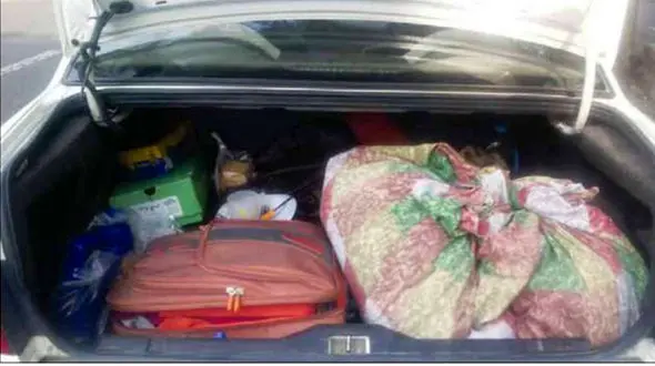 این جانباز 2 سال است که در ماشینش می‌خوابد
