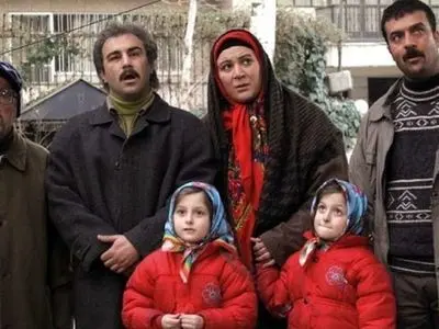 تصویر جدیدی از سارا و نیکا پایتخت وایرال شد / جذابیت وصف نشدنی با استایل جین