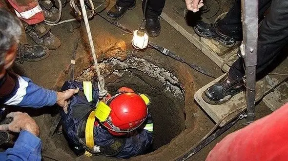 2 قربانی در اثر ریزش مرگبار آوار در یزد+ عکس