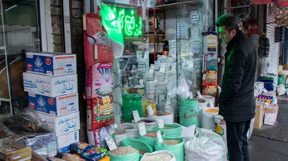 ثروتمندان ایران ۱۴ برابر فقیران جامعه درآمد دارند !