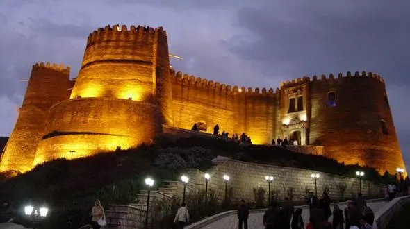 ظرفیت ٩٠ درصد مراکز اقامتی لرستان تکمیل ‌شد/ قلعه فلک‌الافلاک پر بازدیدترین جاذبه استان
