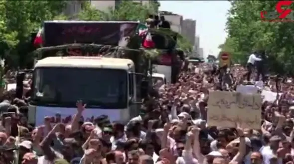 کشف پیکر 22 شهید ایرانی در بصره عراق 