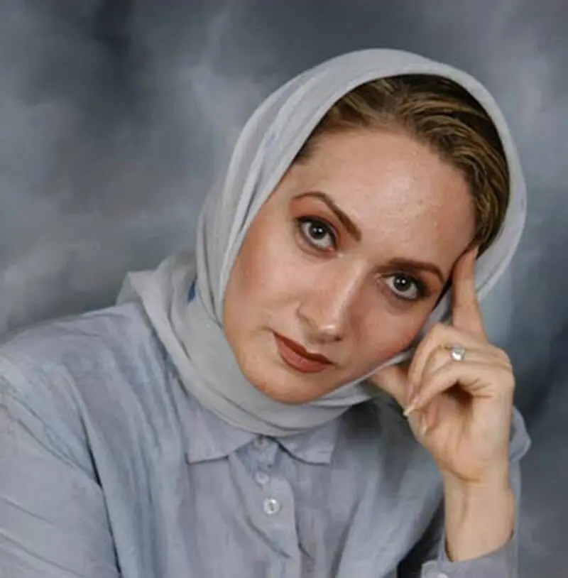افسانه ناصری