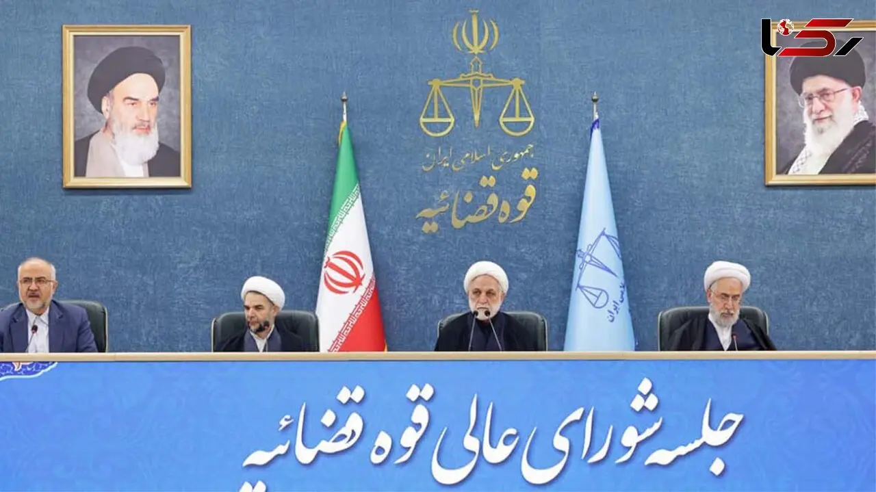 رئیس قوه قضاییه : مسئولان دربرخورد با عوامل نوسانات ارزی، تسریع داشته باشند/  مجازات‌ محتکران و اخلالگران اقتصادی باید متناسب با شرایط روز باشد