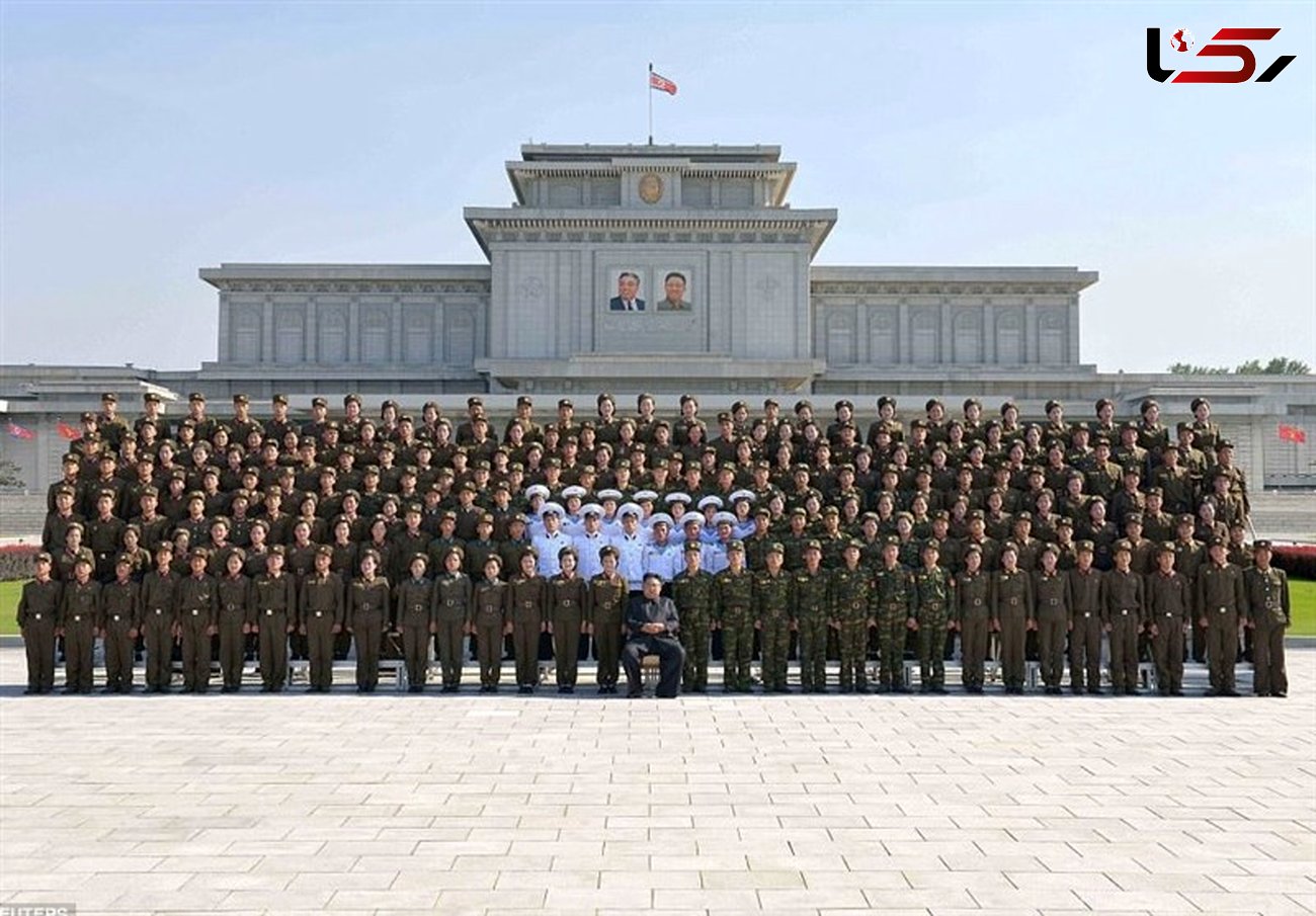 عکس یادگاری رهبر کره شمالی با ارتش آینده اش