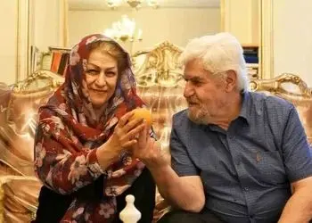 فیلم  / نگاهی به چیدمان اصیل خانه ساده مرحوم عنایت بخشی بازیگر قبل و بعد انقلاب / از صمیمیت عاشقانه با همسرش تا میلمان خوشرنگ و  آشپزخانه ای ساده / روحش شاد