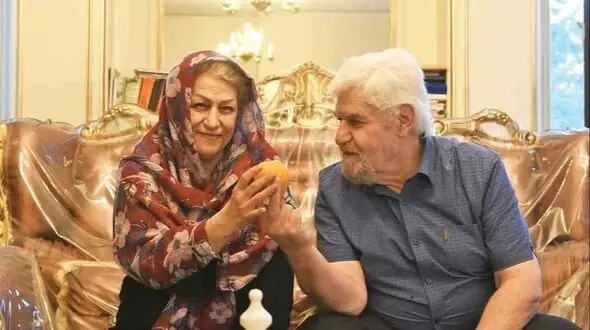 فیلم  / نگاهی به چیدمان اصیل خانه ساده مرحوم عنایت بخشی بازیگر قبل و بعد انقلاب / از صمیمیت عاشقانه با همسرش تا میلمان خوشرنگ و  آشپزخانه ای ساده / روحش شاد