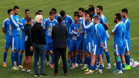 دردسر فردوسی پور‌ برای استقلال/ ستاره آبی پوشان محروم می شود!