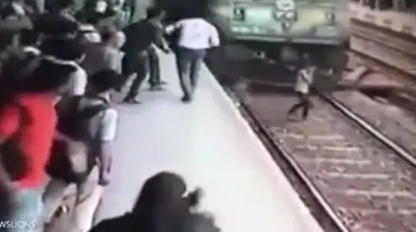 دختر جوان  در برابر دوربین خودش را جلو قطار انداخت و ...+ فیلم